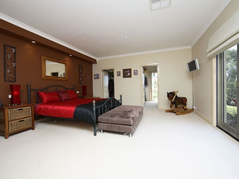 99 Goolabri Drive, Sutton NSW 2620