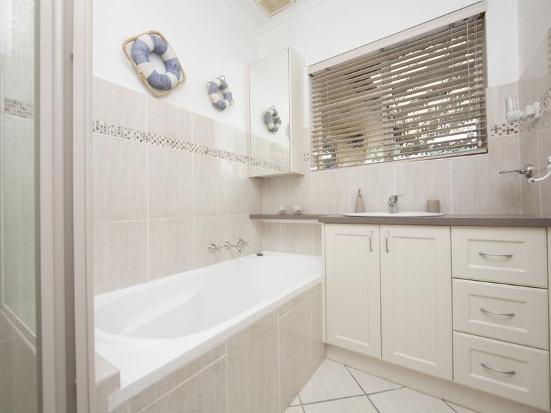 74 Fitchett Street, Garran ACT 2605