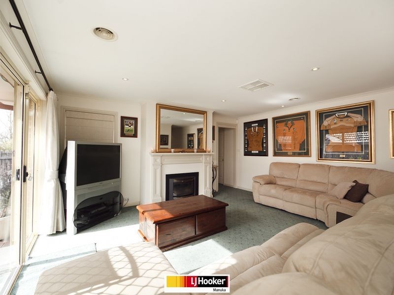 2 Warburton Street, Narrabundah ACT 2604