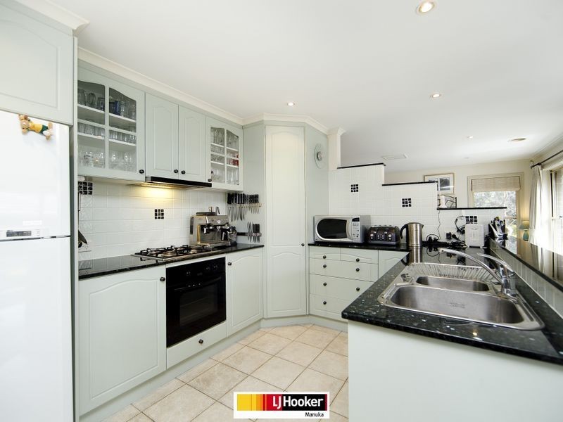 2 Warburton Street, Narrabundah ACT 2604