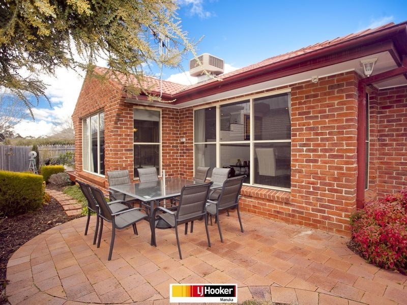2 Warburton Street, Narrabundah ACT 2604