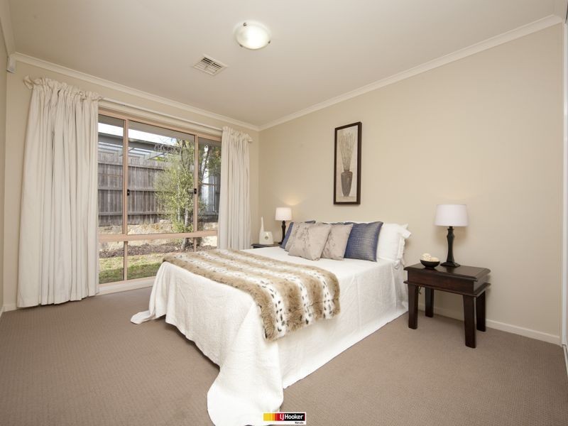 2/4 Hutchins Street, Yarralumla ACT 2600