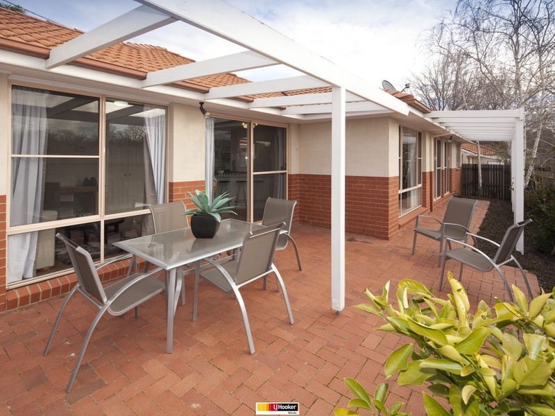 2/4 Hutchins Street, Yarralumla ACT 2600