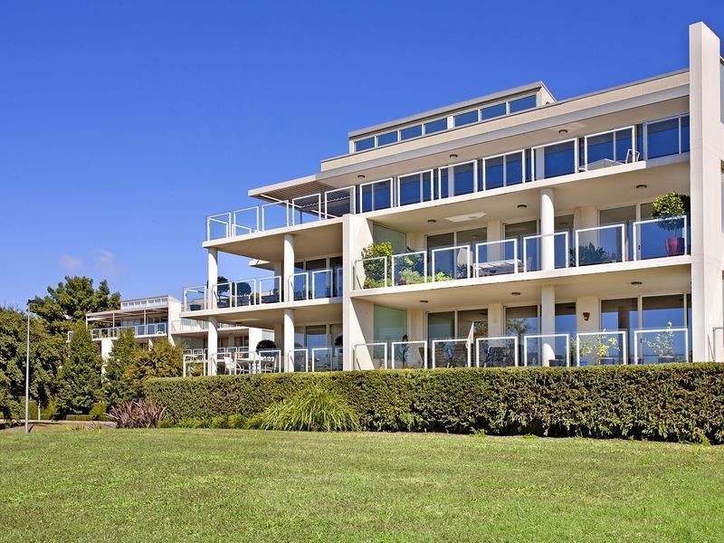 11/9 Bowen Drive, Barton ACT 2600
