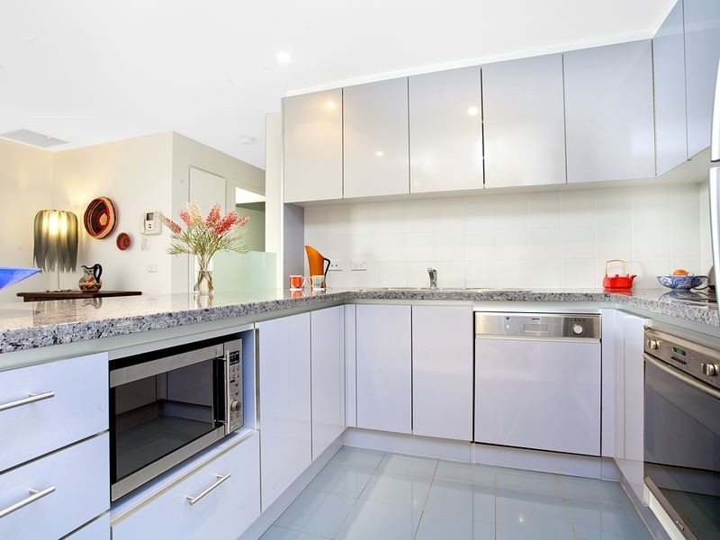 11/9 Bowen Drive, Barton ACT 2600