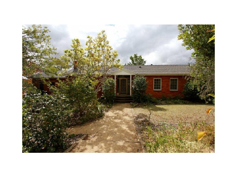 15 Beauchamp Street, Deakin ACT 2600