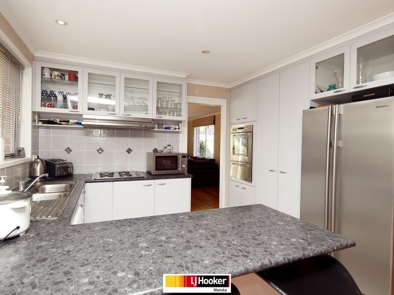 27 Ringrose Crescent, Isaacs ACT 2607