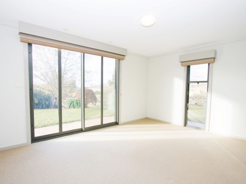 32 Spur Place, Royalla NSW 2620