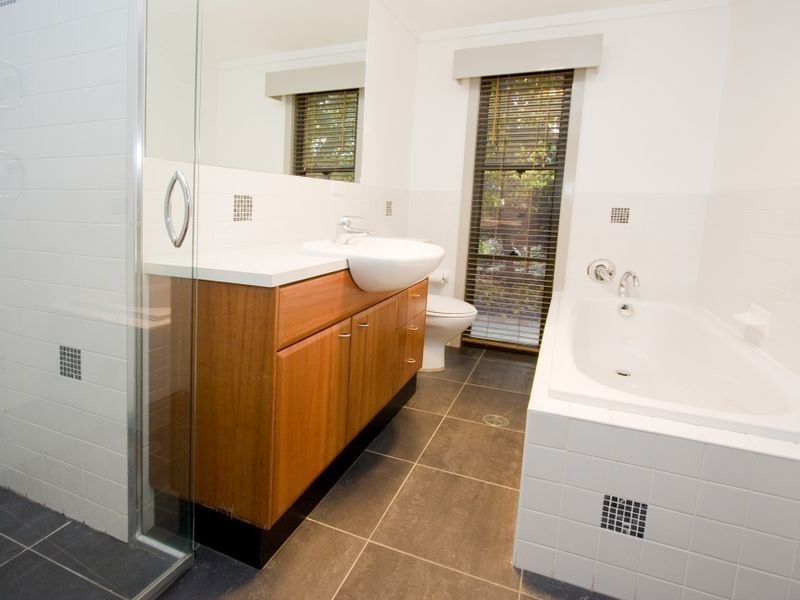 32 Spur Place, Royalla NSW 2620