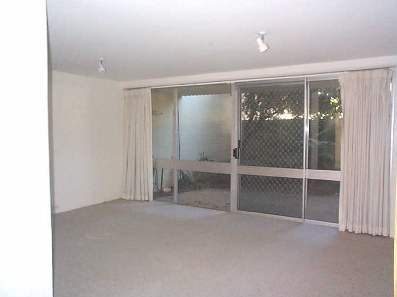 2/47 Eyre Street, Kingston ACT 2604