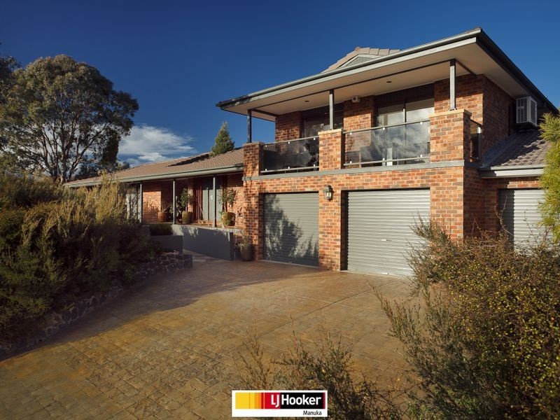 31 Halloran Drive, Jerrabomberra NSW 2619