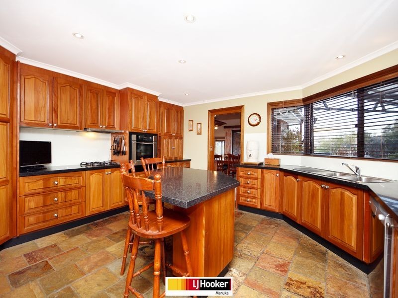 31 Halloran Drive, Jerrabomberra NSW 2619