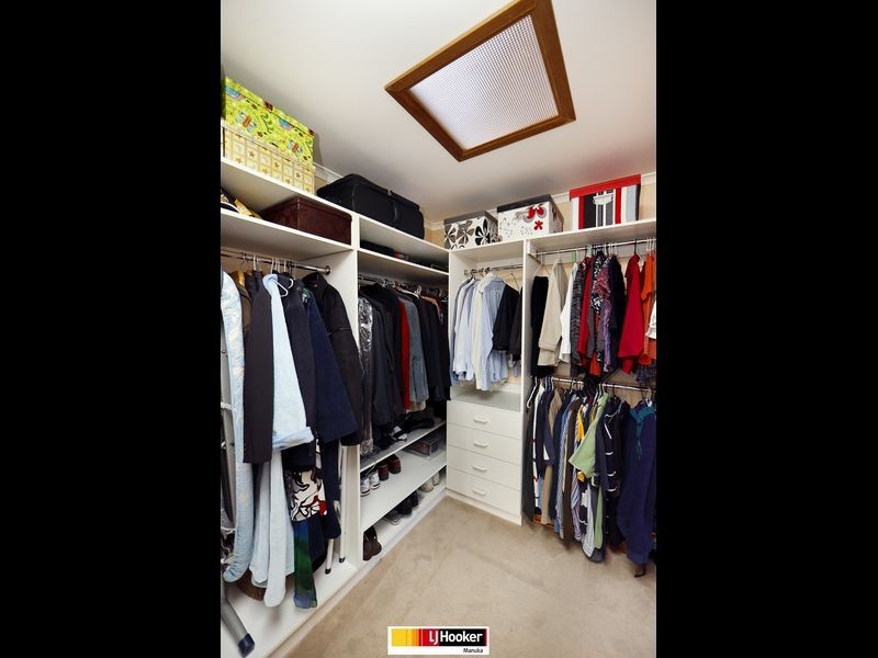 31 Halloran Drive, Jerrabomberra NSW 2619