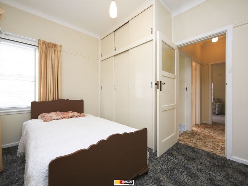 73 Captain Cook Crescent, Griffith ACT 2603