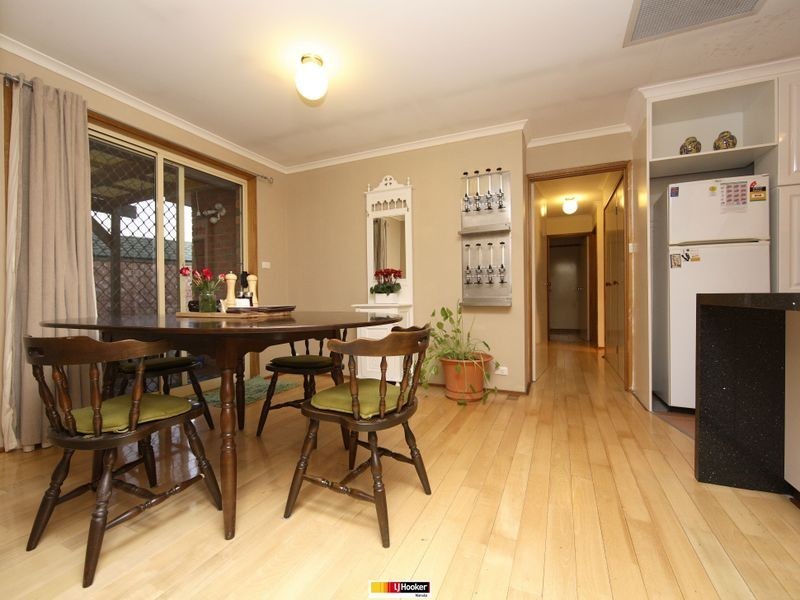 4 Dolan Close, Gordon ACT 2906