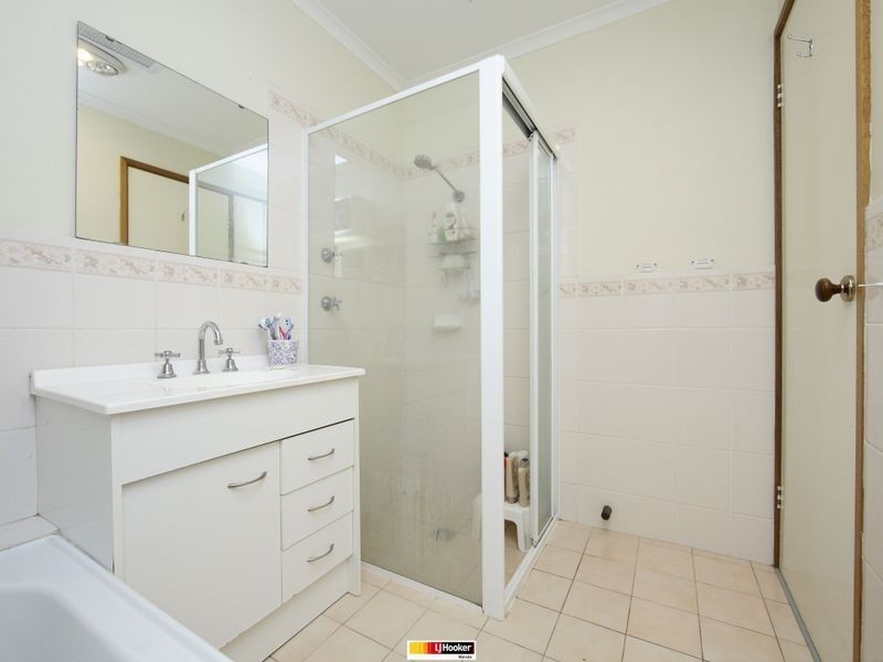 4 Dolan Close, Gordon ACT 2906