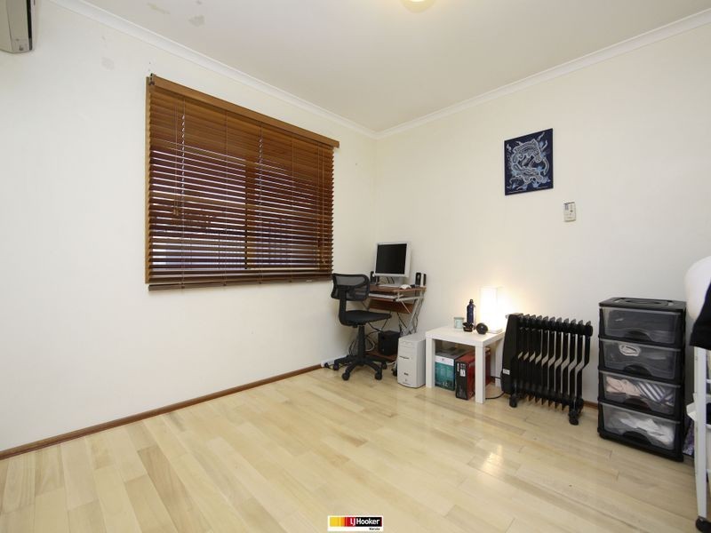 4 Dolan Close, Gordon ACT 2906