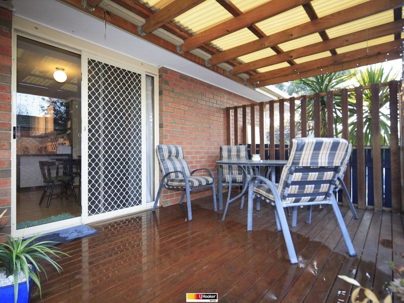 4 Dolan Close, Gordon ACT 2906