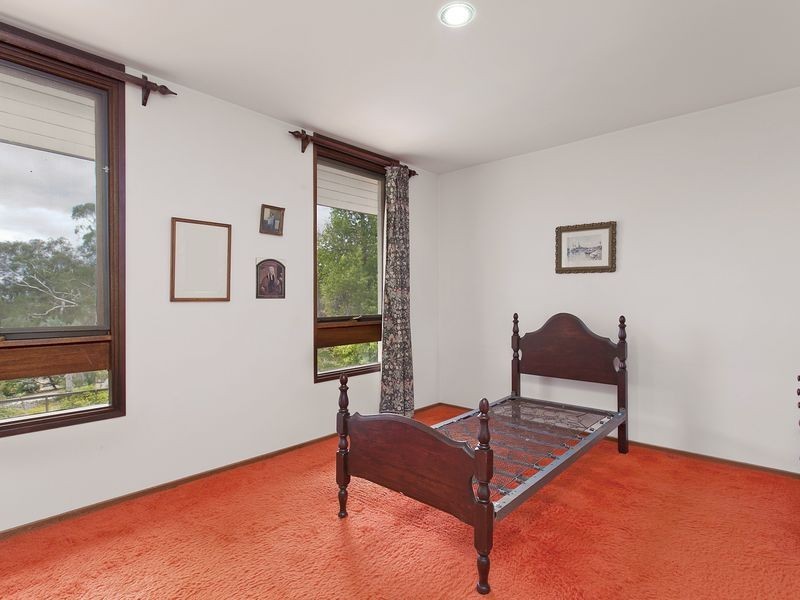 93 Hawkesbury Crescent, Farrer ACT 2607