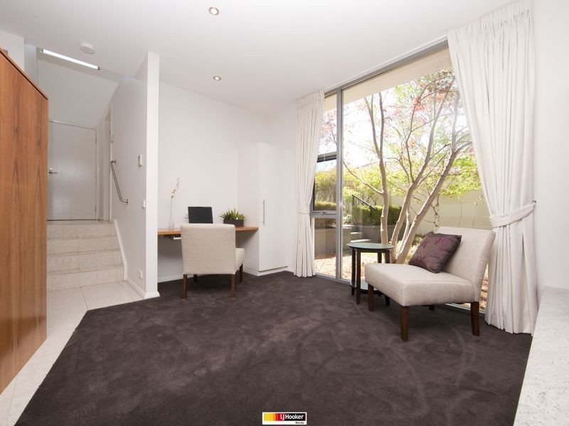 17 Charlotte Street, Red Hill ACT 2603