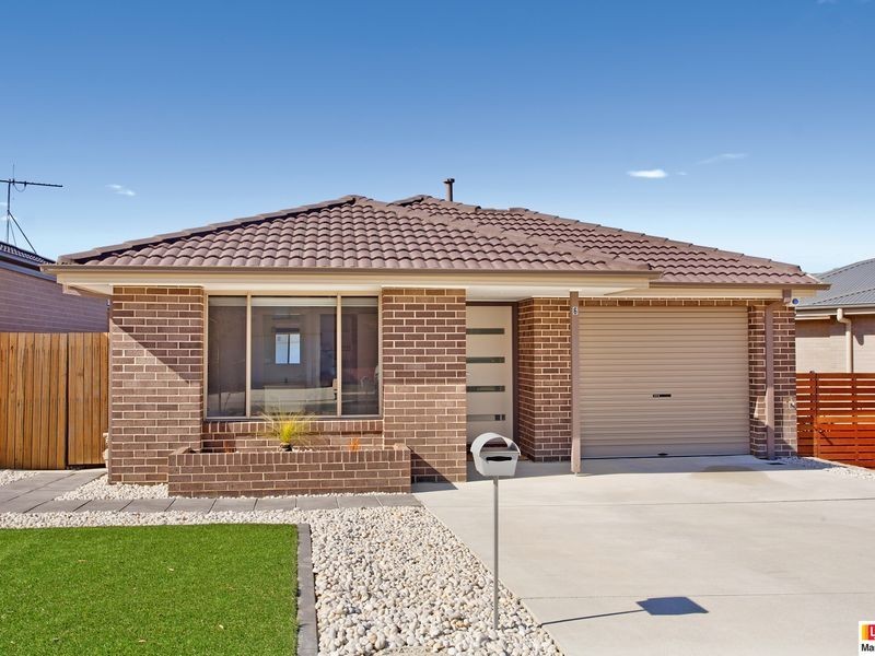 6 Walter Crocker Crescent, Casey ACT 2913