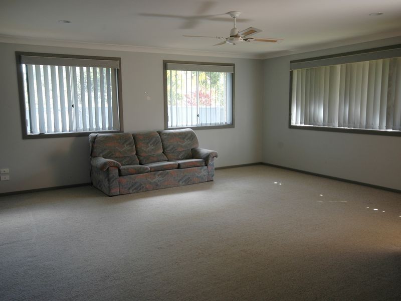 17 Racewyn Close, Port Macquarie NSW 2444