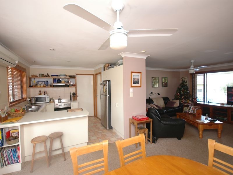 2/5 Home Street, Port Macquarie NSW 2444