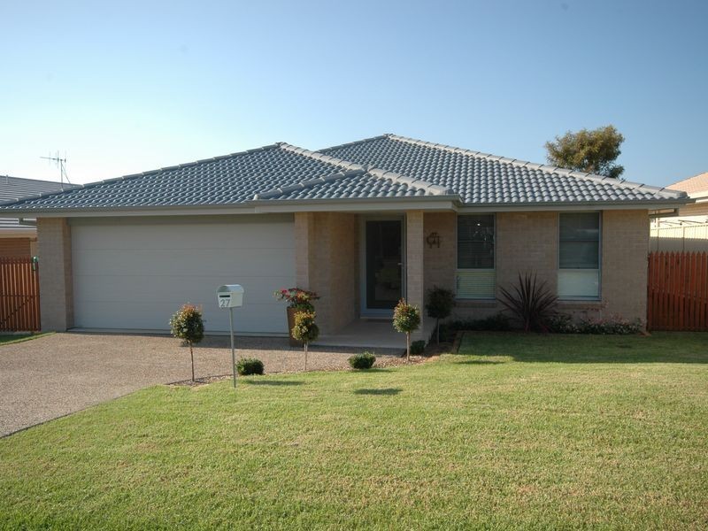 27 Friar Close, Port Macquarie NSW 2444