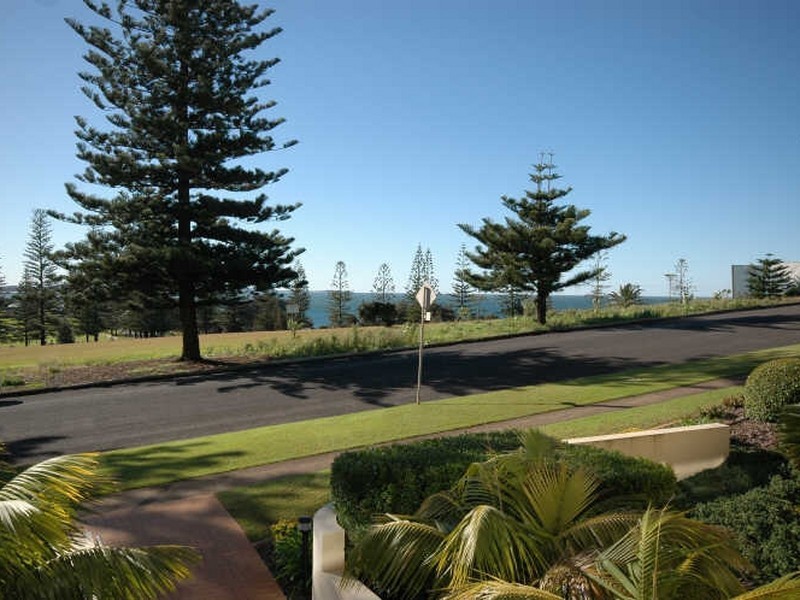 1/18 Burrawan Street, Port Macquarie NSW 2444