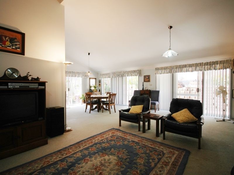 4 Luton Court, Port Macquarie NSW 2444