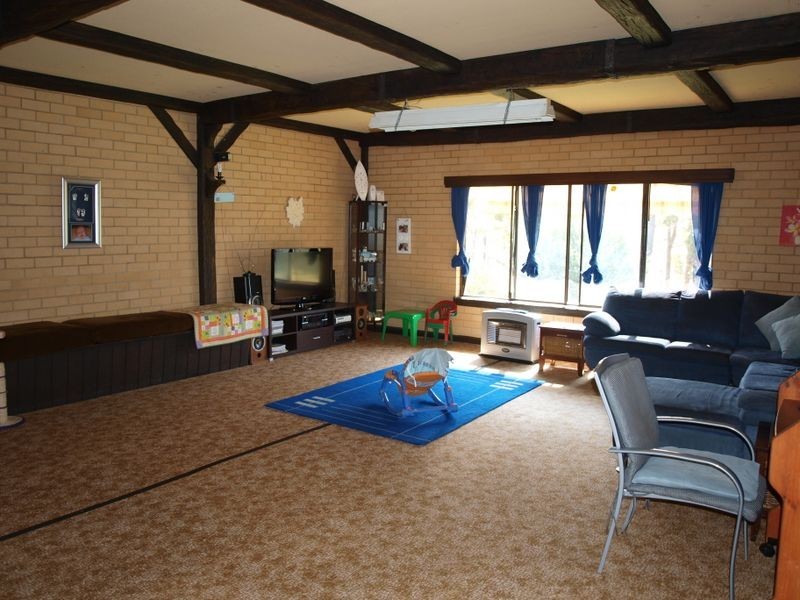 134 Kenwood Drive, Lake Cathie NSW 2445