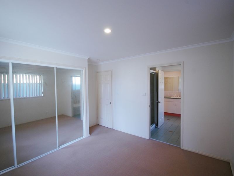 8 Locksley Place, Port Macquarie NSW 2444