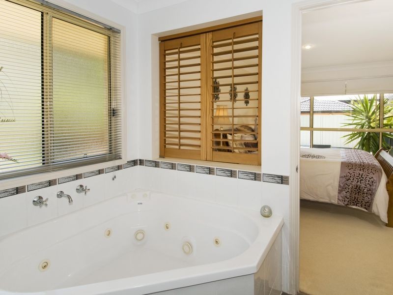 54 Crestwood Drive, Port Macquarie NSW 2444