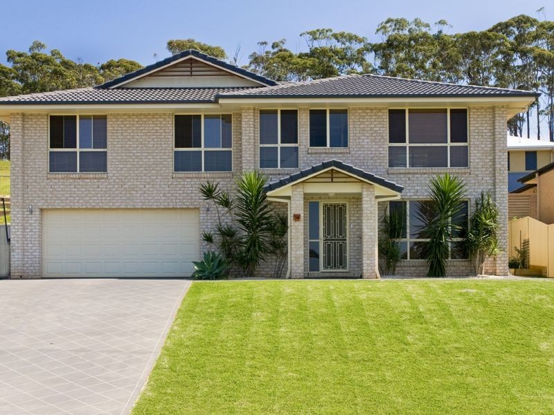 54 Crestwood Drive, Port Macquarie NSW 2444