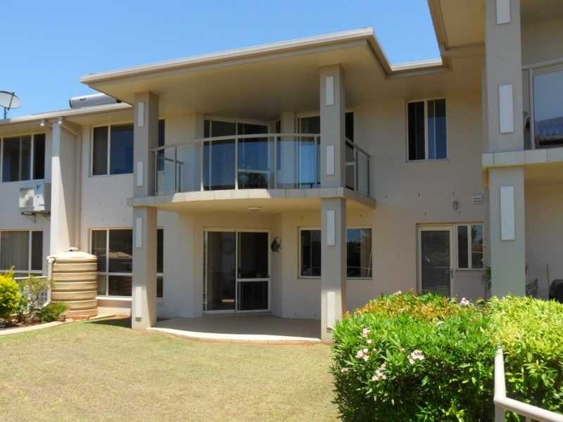 2/1 Laguna Place, Port Macquarie NSW 2444