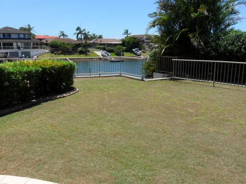 2/1 Laguna Place, Port Macquarie NSW 2444