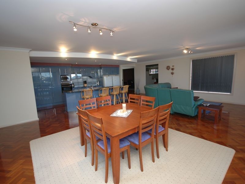 10 McInherney Close, Port Macquarie NSW 2444