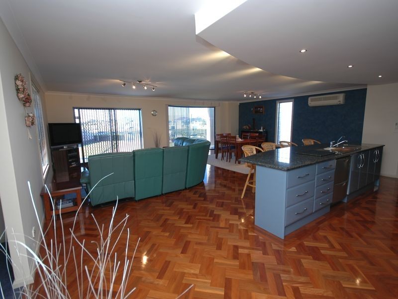 10 McInherney Close, Port Macquarie NSW 2444