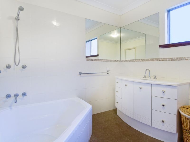 18 Lighthouse Road, Port Macquarie NSW 2444