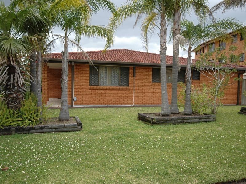 2/6 Mallawa Crescent, Port Macquarie NSW 2444
