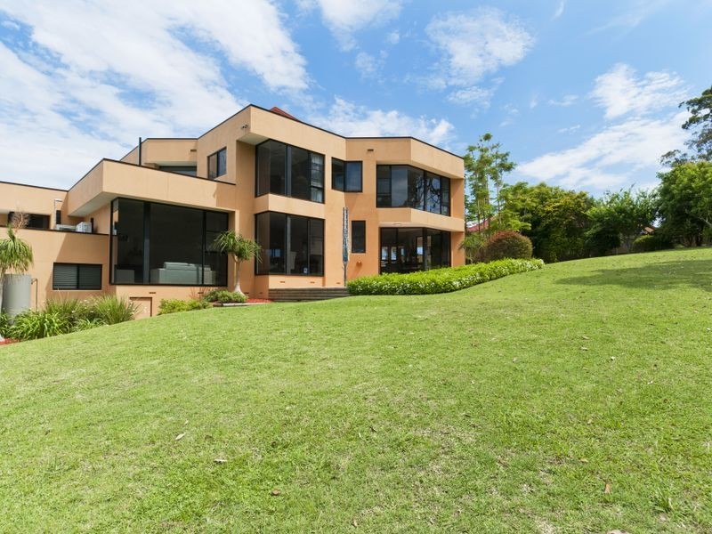 8 Clearwater Crescent, Port Macquarie NSW 2444