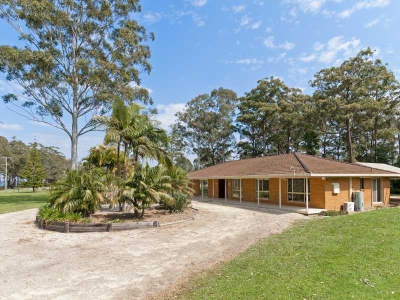 40 McMillan Drive, Blackmans Point NSW 2444