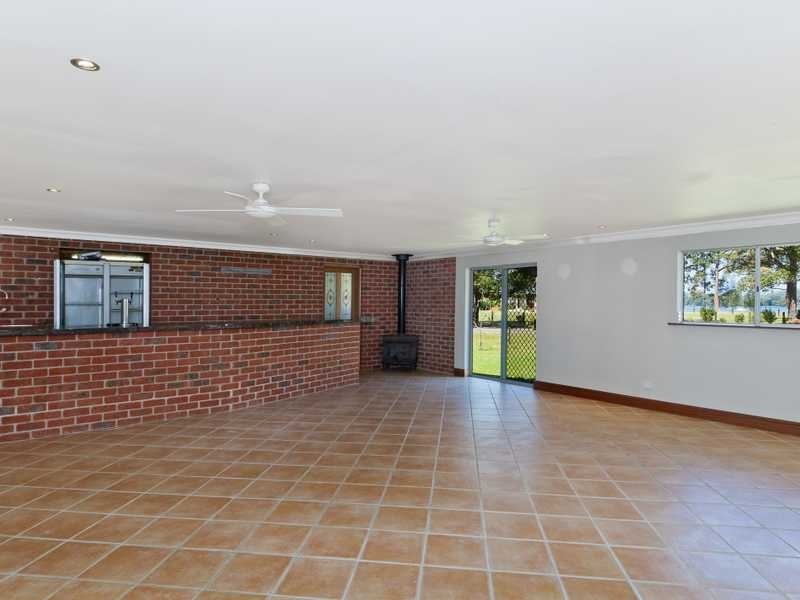 40 McMillan Drive, Blackmans Point NSW 2444