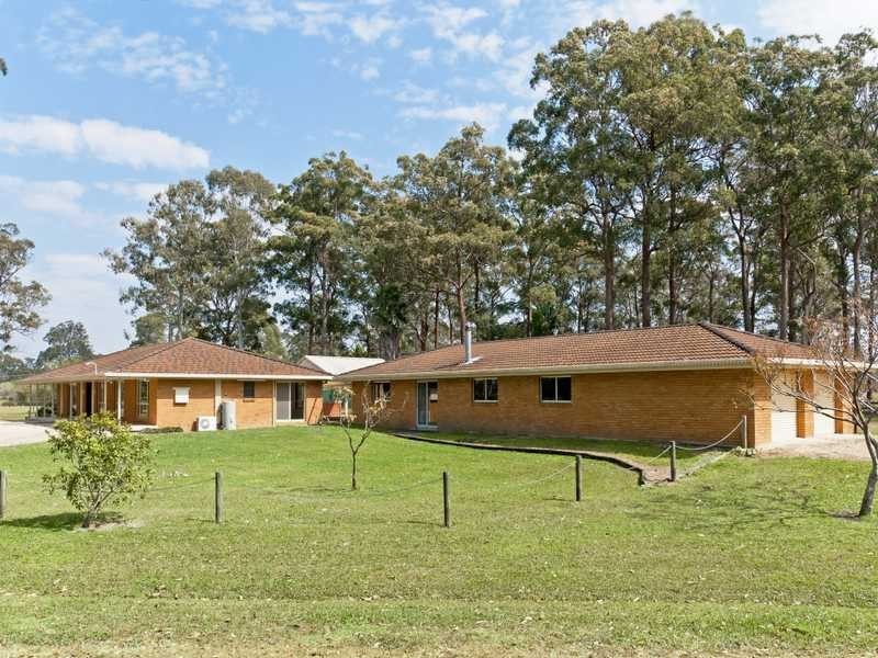 40 McMillan Drive, Blackmans Point NSW 2444