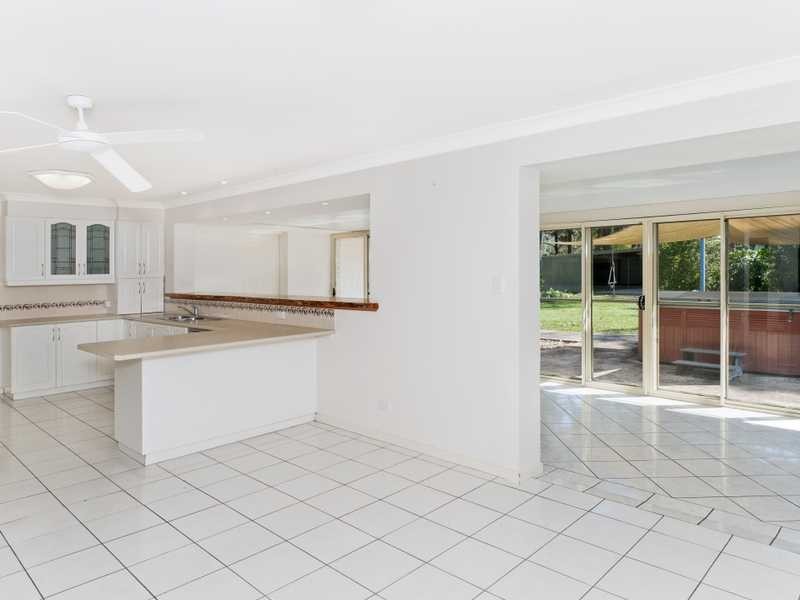 40 McMillan Drive, Blackmans Point NSW 2444