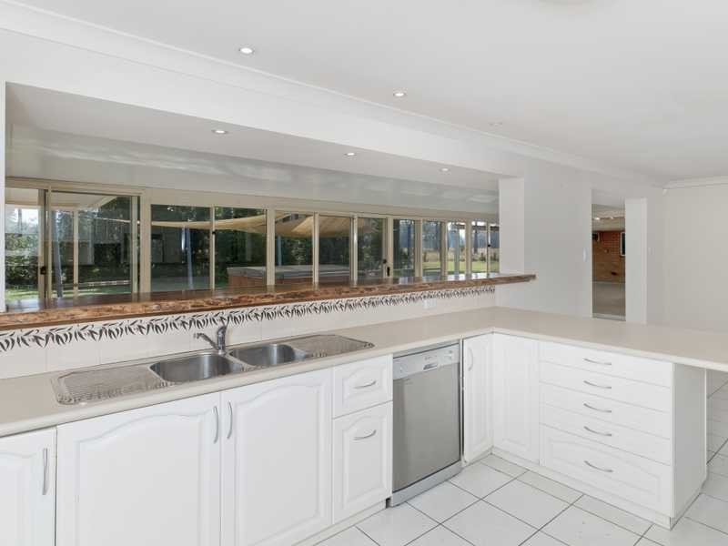 40 McMillan Drive, Blackmans Point NSW 2444