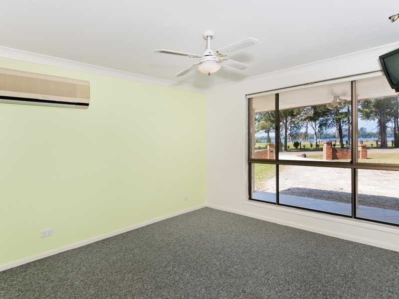 40 McMillan Drive, Blackmans Point NSW 2444