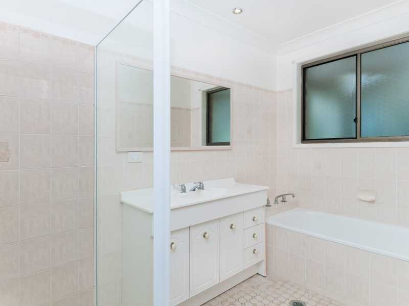 40 McMillan Drive, Blackmans Point NSW 2444