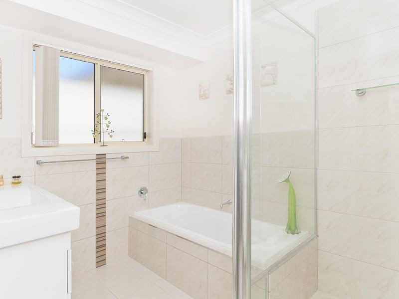 16 Lyrebird Place, Port Macquarie NSW 2444