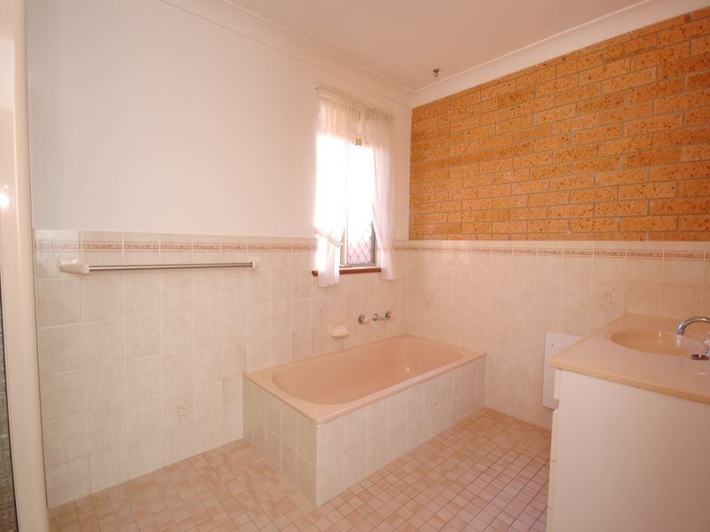 2/60 Burrawan Street, Port Macquarie NSW 2444